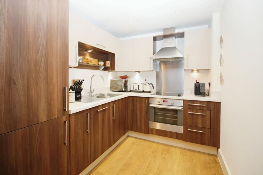 2 bedroom Flat for Sale Coopers Yard, Hitchin, Hertfordshire
