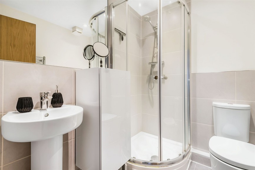 2 bedroom Flat for Sale Coopers Yard, Hitchin, Hertfordshire
