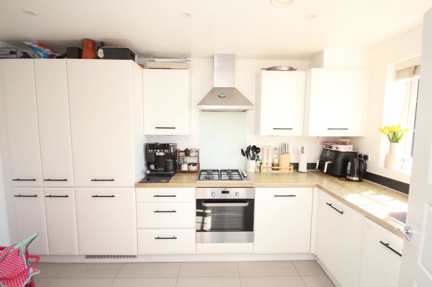 3 bedroom House for Sale Ashfield Drive, Letchworth Garden City, Hertfordshire