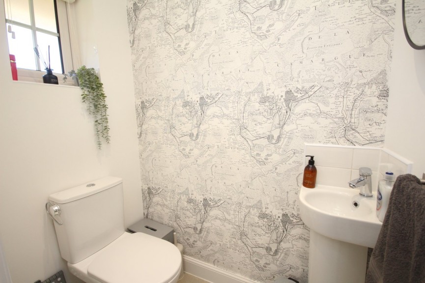 3 bedroom House for Sale Ashfield Drive, Letchworth Garden City, Hertfordshire