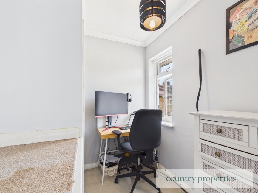 2 bedroom House for Sale Barnard Green, Welwyn Garden City, Hertfordshire