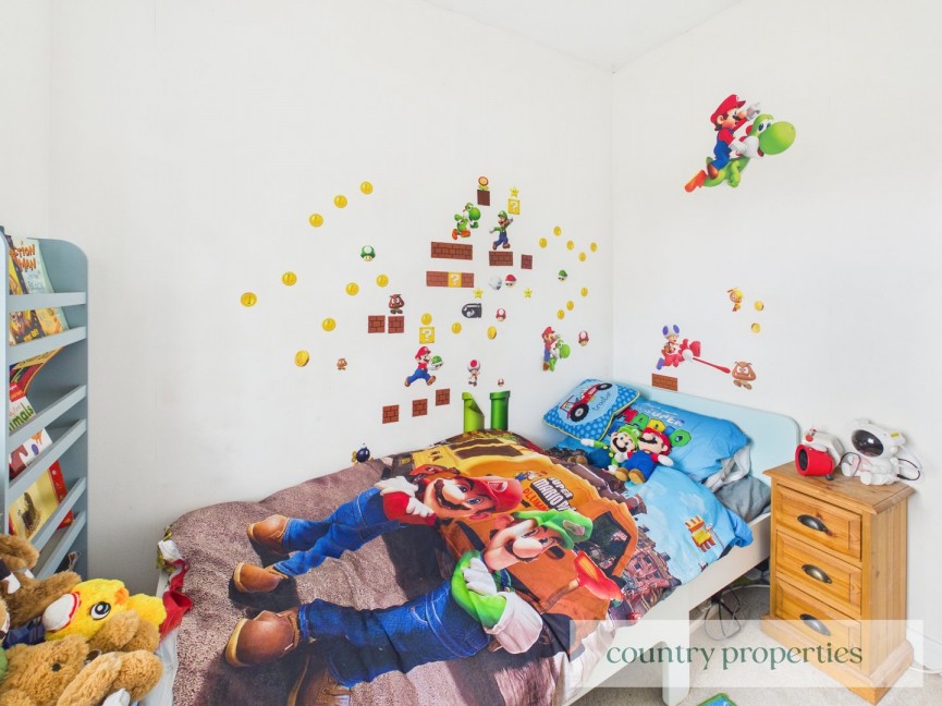 2 bedroom House for Sale Barnard Green, Welwyn Garden City, Hertfordshire