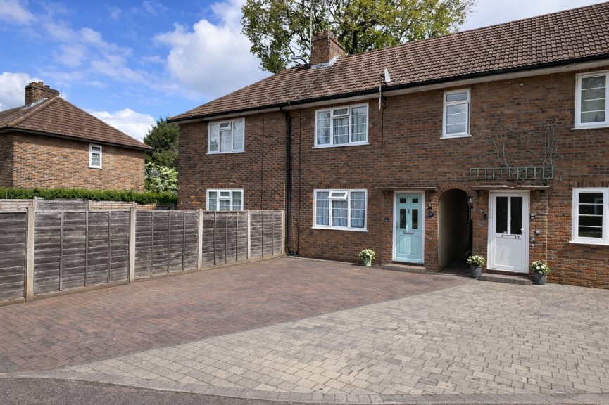 2 bedroom House for Sale Barnard Green, Welwyn Garden City, Hertfordshire