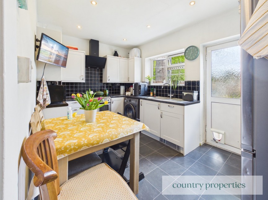 2 bedroom House for Sale Barnard Green, Welwyn Garden City, Hertfordshire