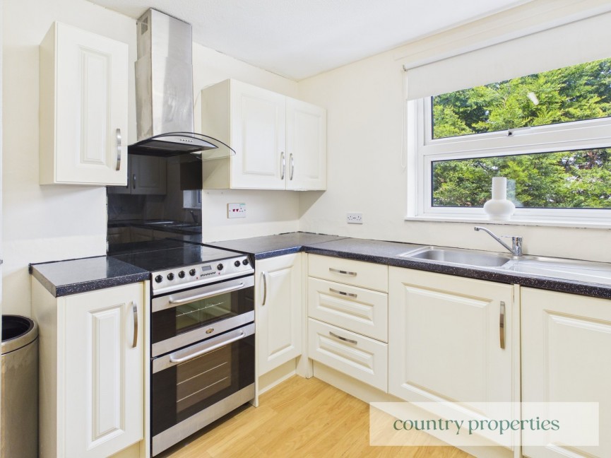 2 bedroom Flat for Letting Broadwater Crescent, Welwyn Garden City, Hertfordshire