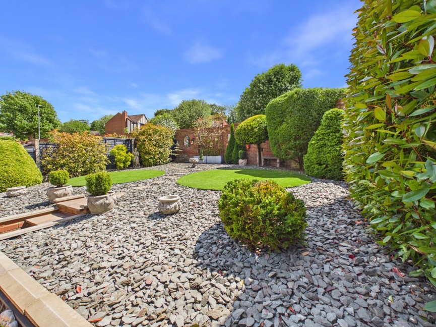 4 bedroom House for Sale Mallow Walk, Royston, Hertfordshire