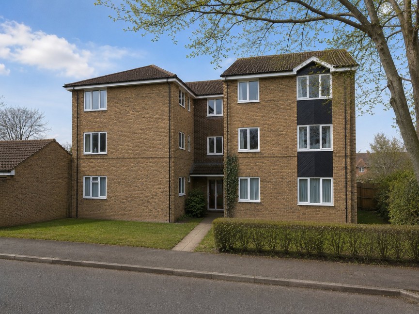 1 bedroom Flat for Sale Wellington Drive, Welwyn Garden City, Hertfordshire