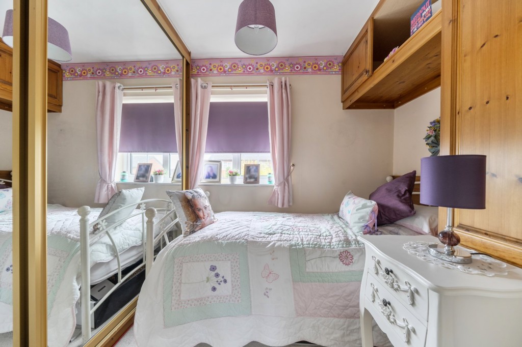 Queen Elizabeth Close, Shefford, Bedfordshire