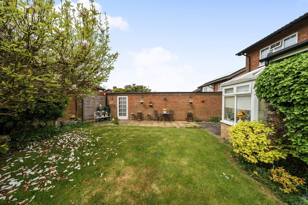 Queen Elizabeth Close, Shefford, Bedfordshire