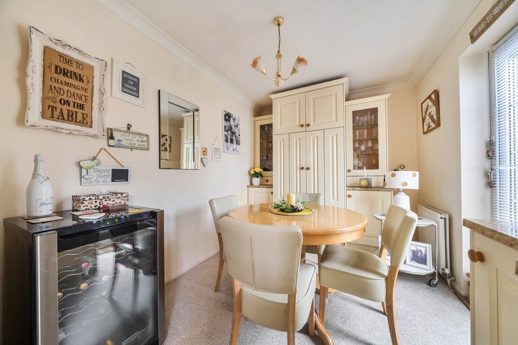 Queen Elizabeth Close, Shefford, Bedfordshire