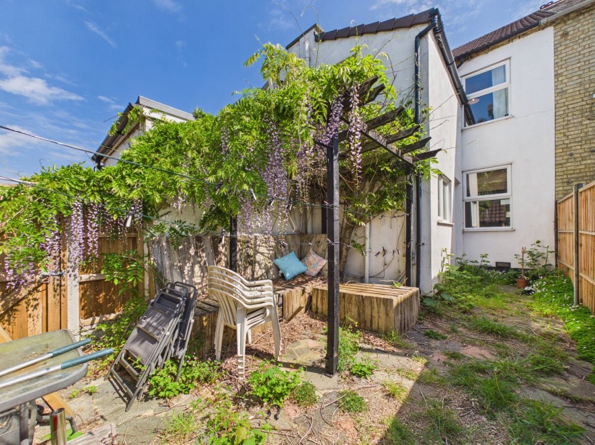 2 bedroom House for Sale Havelock Road, Biggleswade, Bedfordshire