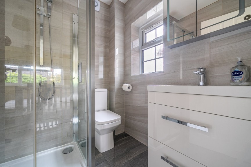 4 bedroom House for Sale Queen Elizabeth Close, Shefford, Bedfordshire