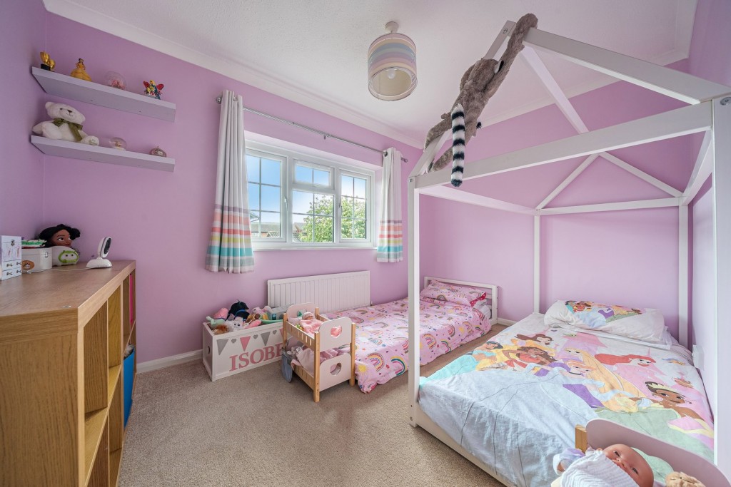 Queen Elizabeth Close, Shefford, Bedfordshire