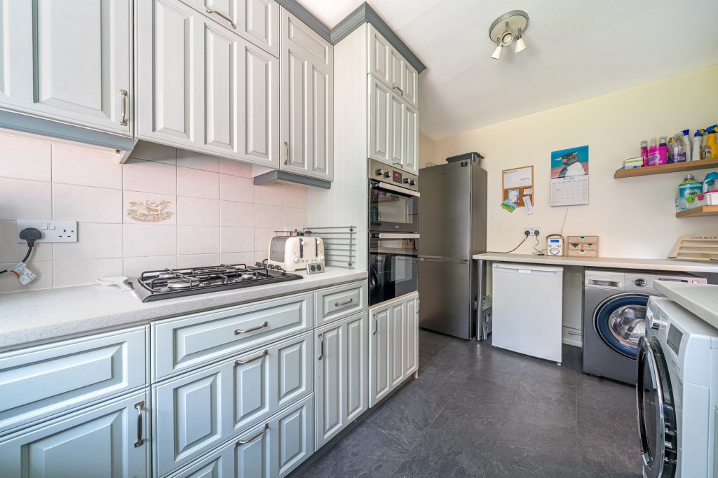 Queen Elizabeth Close, Shefford, Bedfordshire