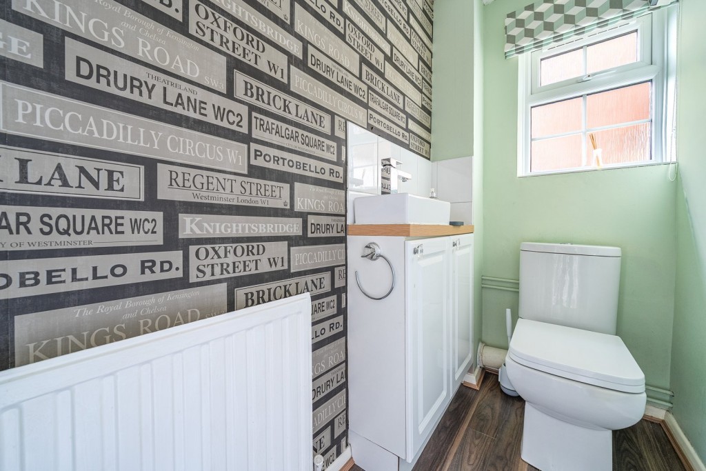 Queen Elizabeth Close, Shefford, Bedfordshire
