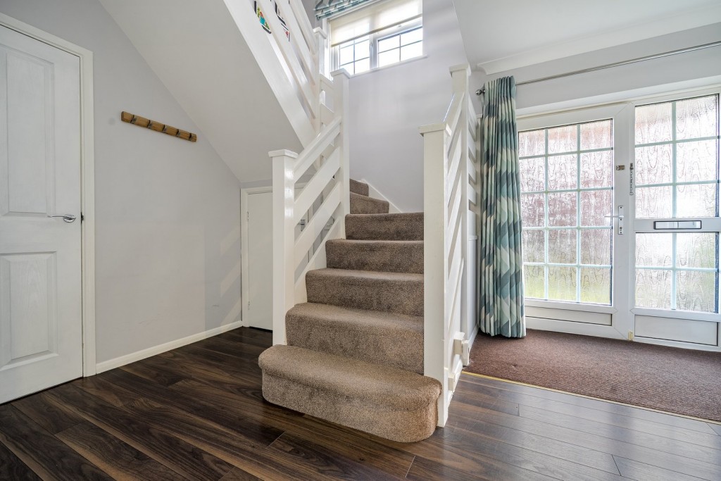 Queen Elizabeth Close, Shefford, Bedfordshire