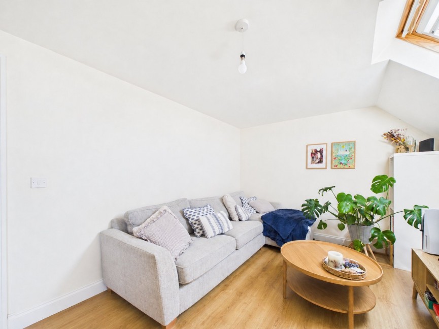 2 bedroom Flat for Sale Walsworth Road, HITCHIN, Hertfordshire