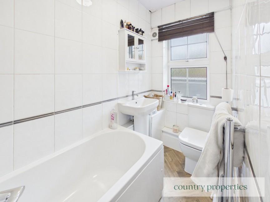 1 bedroom Flat for Sale Cole Green Lane, Welwyn Garden City, Hertfordshire