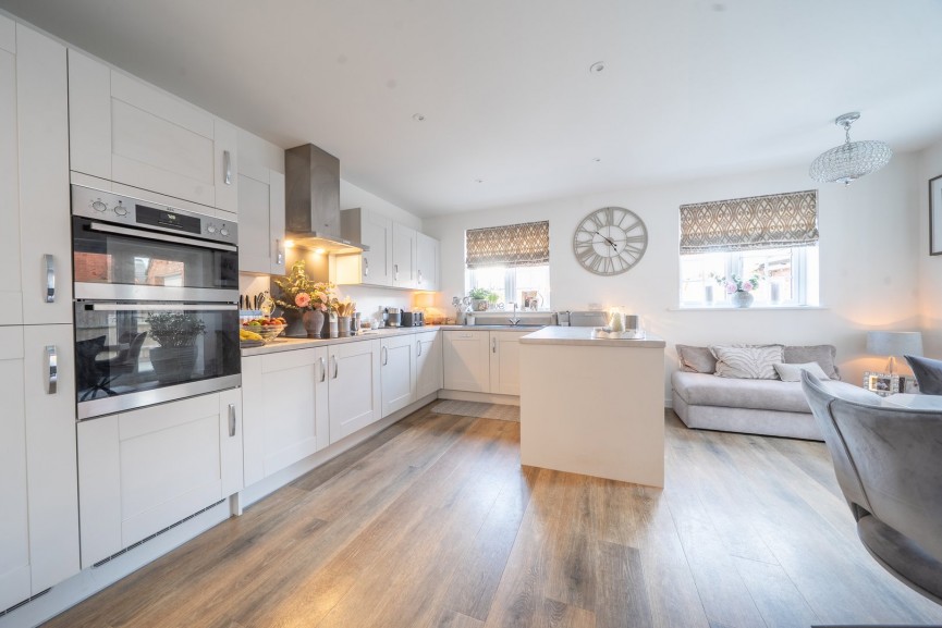 4 bedroom House for Sale Blackbird Gardens, Langford, Bedfordshire