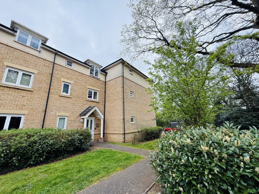 2 bedroom Flat for Letting The Hawthorns, Flitwick, Bedfordshire