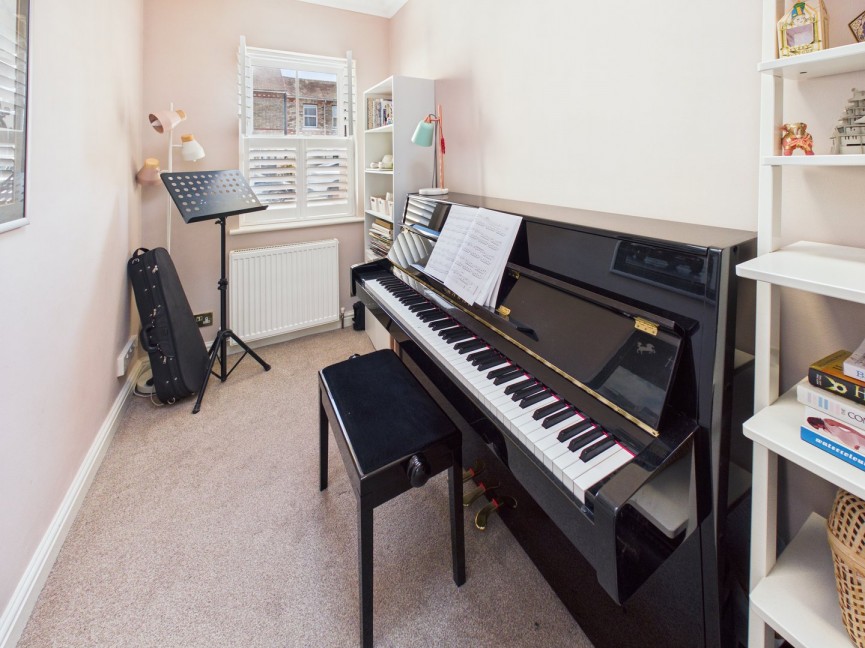 4 bedroom House for Sale Rock Road, Royston, Hertfordshire