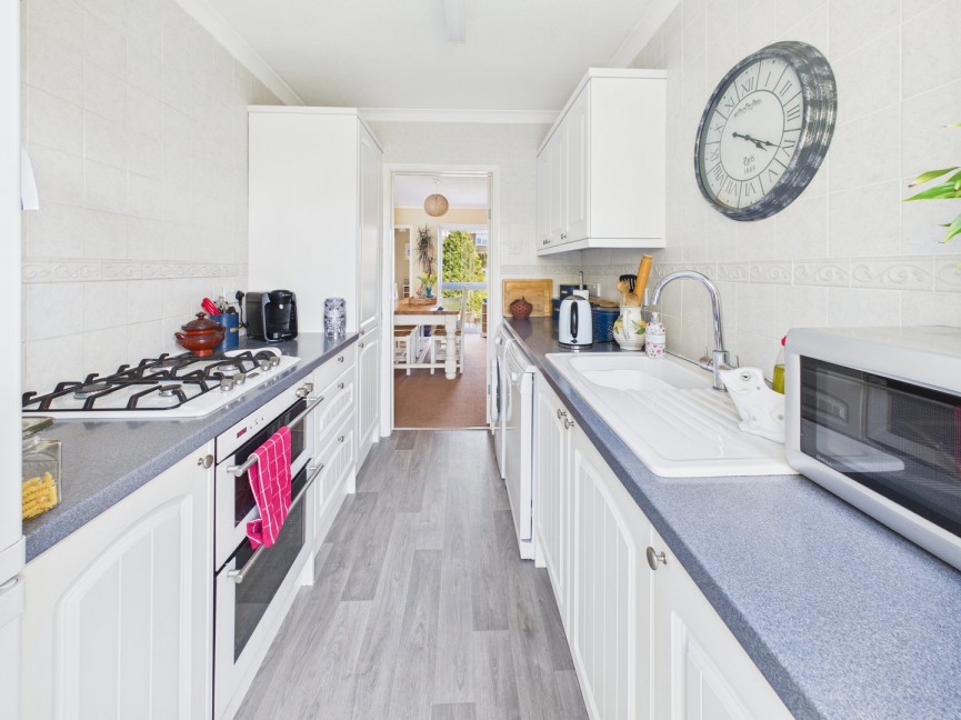 3 bedroom House for Sale Shaftesbury Way, Royston, Hertfordshire