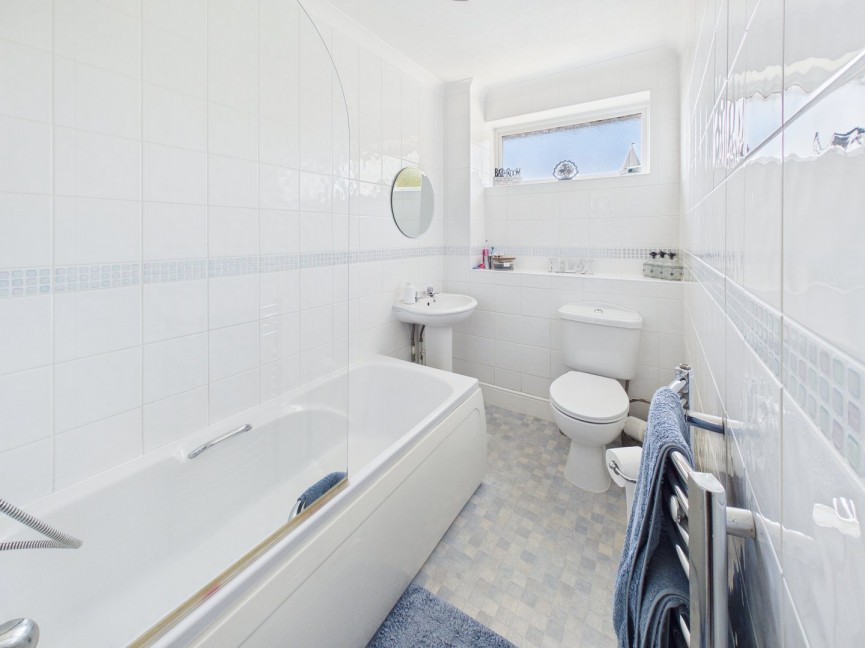 3 bedroom House for Sale Shaftesbury Way, Royston, Hertfordshire