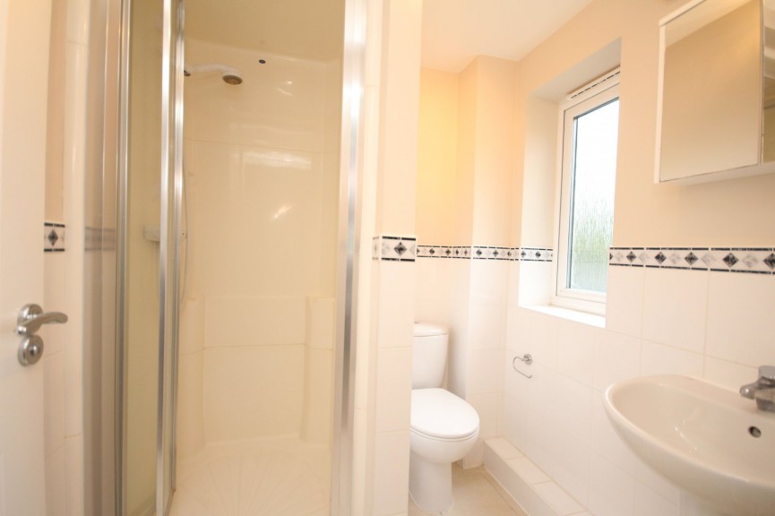 2 bedroom Flat for Sale Norton Way North, Letchworth Garden City, Hertfordshire