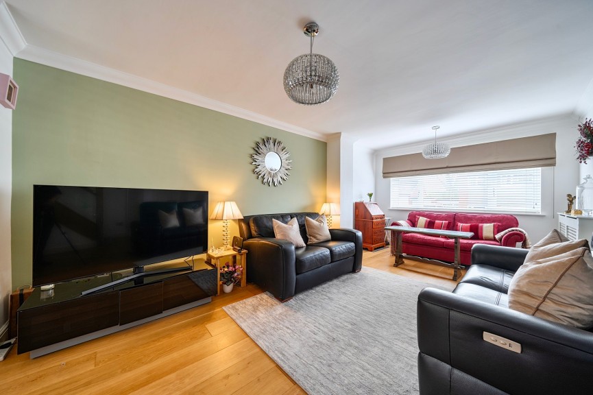 3 bedroom House for Sale Shepherds Close, Harlington, Bedfordshire