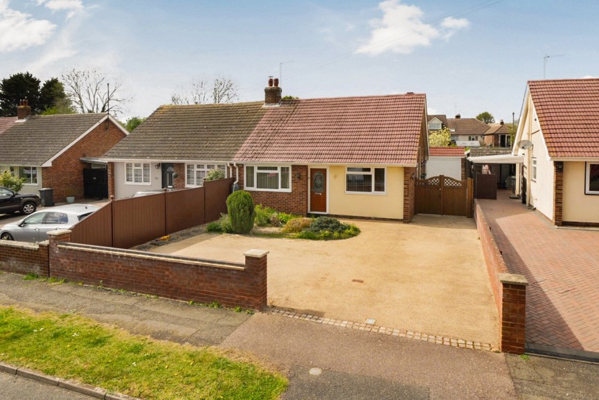 2 bedroom Bungalow for Sale Willow Way, Flitwick, Bedfordshire