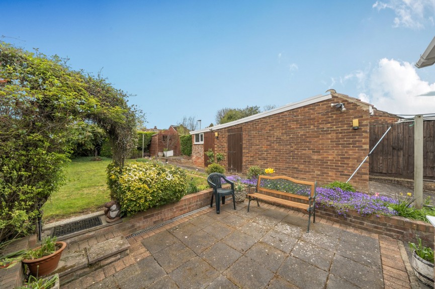 2 bedroom Bungalow for Sale Willow Way, Flitwick, Bedfordshire