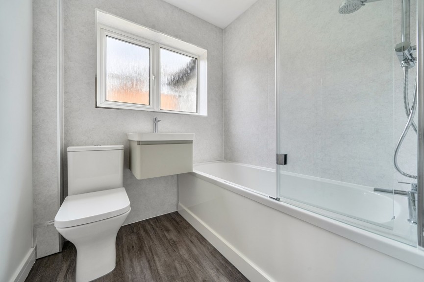 2 bedroom Bungalow for Sale Meppershall, Shefford, Bedfordshire