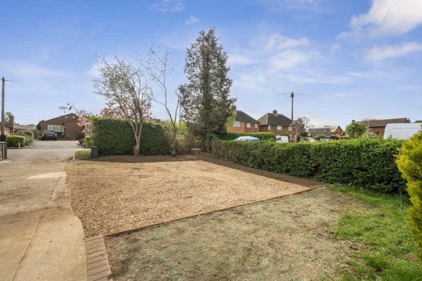2 bedroom Bungalow for Sale Meppershall, Shefford, Bedfordshire