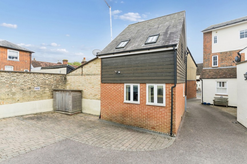 2 bedroom House for Sale Tilehouse Street, Hitchin, Hertfordshire