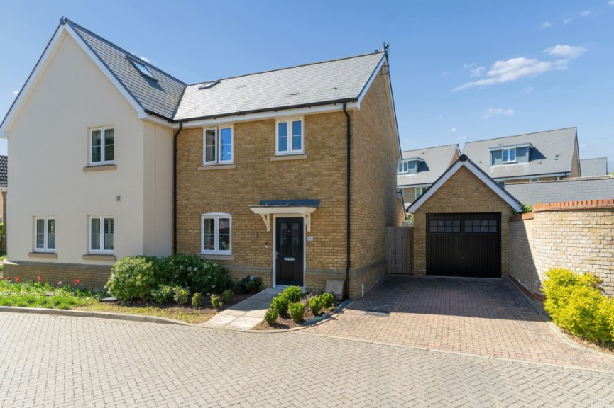 3 bedroom House for Sale Talbot Street, Hitchin, Hertfordshire