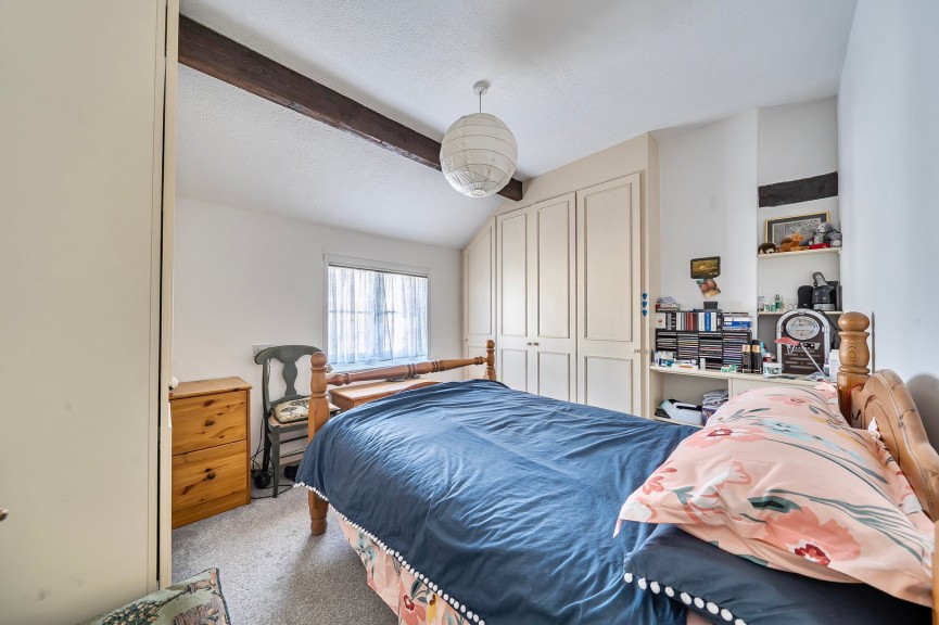 2 bedroom House for Sale High Street, Arlesey, Bedfordshire