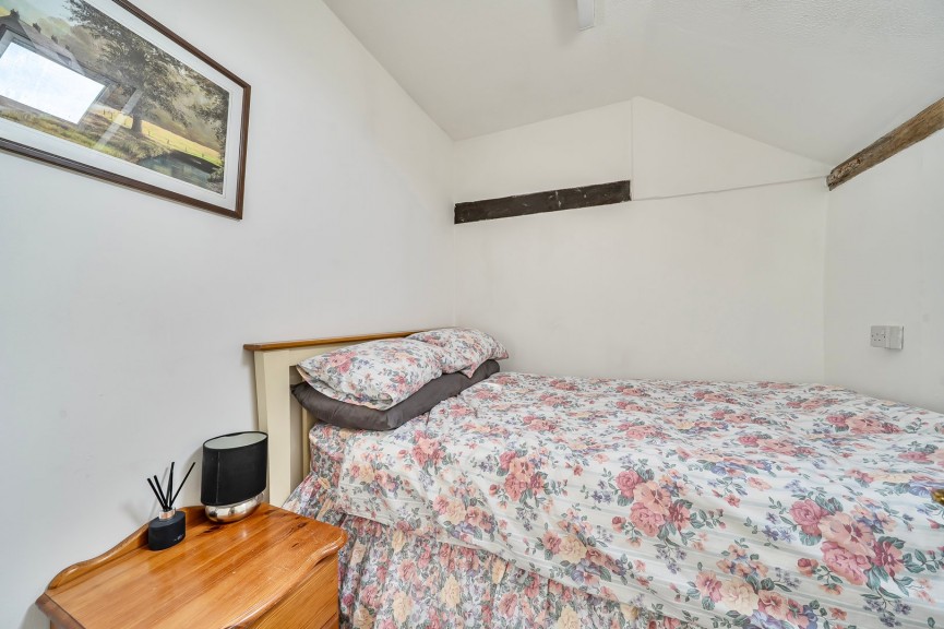 2 bedroom House for Sale High Street, Arlesey, Bedfordshire