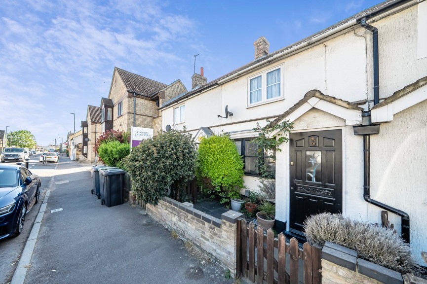 2 bedroom House for Sale High Street, Arlesey, Bedfordshire