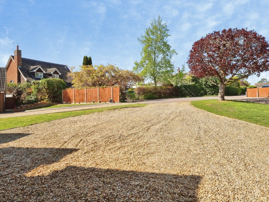 4 bedroom House for Sale Silsoe, Bedford