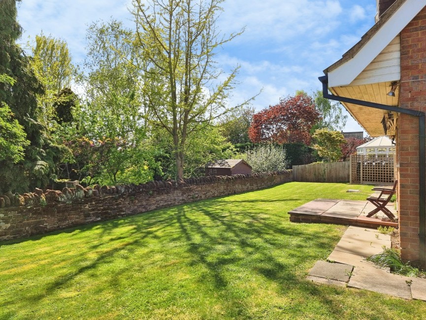 4 bedroom House for Sale Silsoe, Bedford