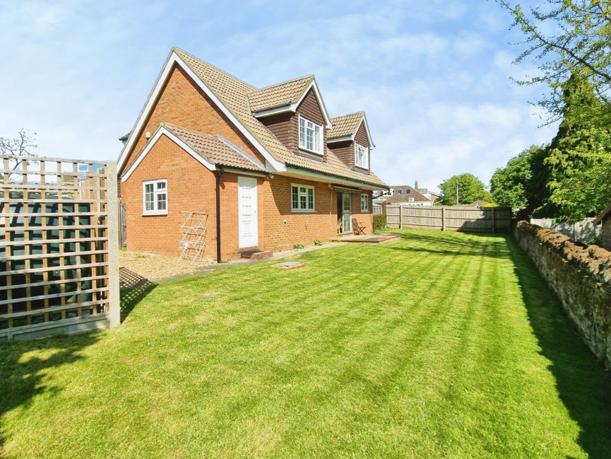 4 bedroom House for Sale Silsoe, Bedford