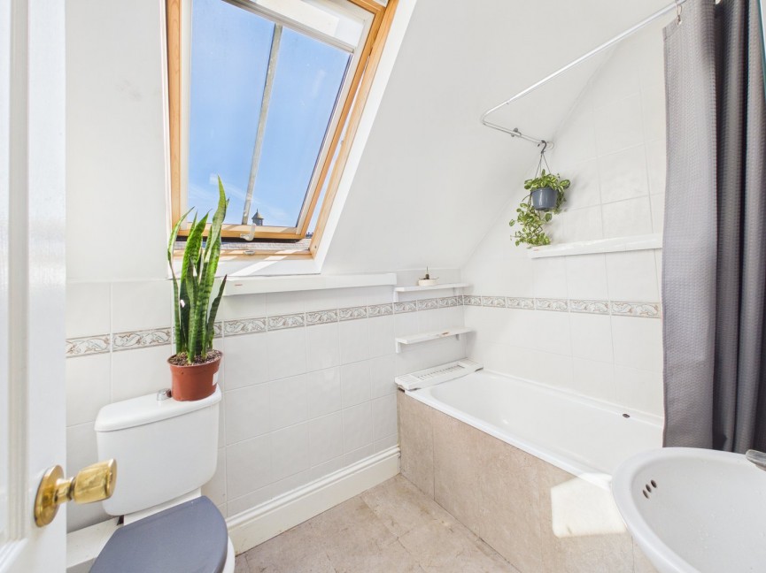 2 bedroom Flat for Sale Rose Lane, Biggleswade, Bedfordshire