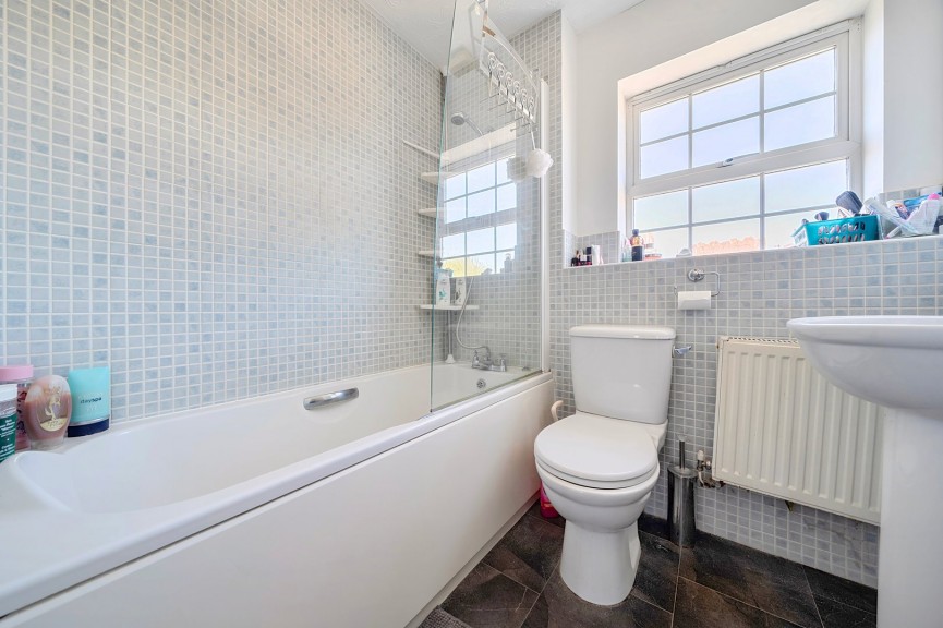3 bedroom House for Sale Nightingale Mews, Shefford, Bedfordshire