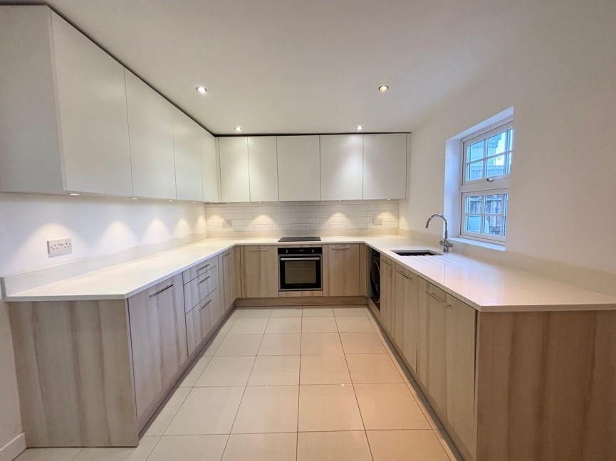 2 bedroom House for Letting St Johns Street, Biggleswade, Bedfordshire