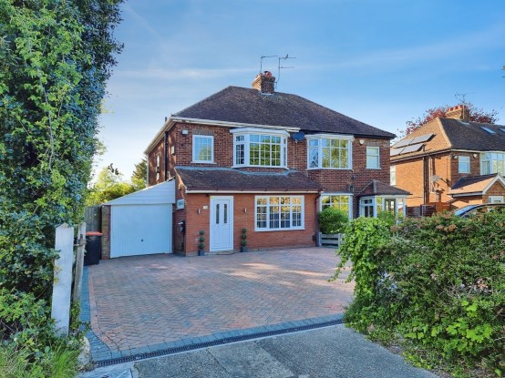 Barton-le-Clay, Bedfordshire