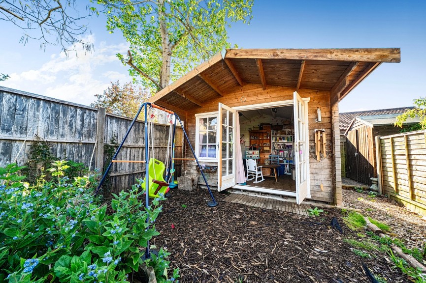 2 bedroom House for Sale Stotfold, Hitchin, Bedfordshire