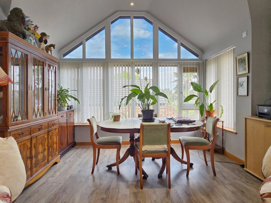 2 bedroom Bungalow for Sale Maulden, Bedfordshire