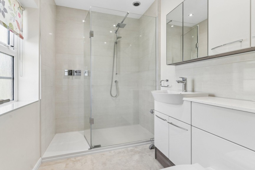 4 bedroom House for Sale Talbot Street, Hitchin, Hertfordshire