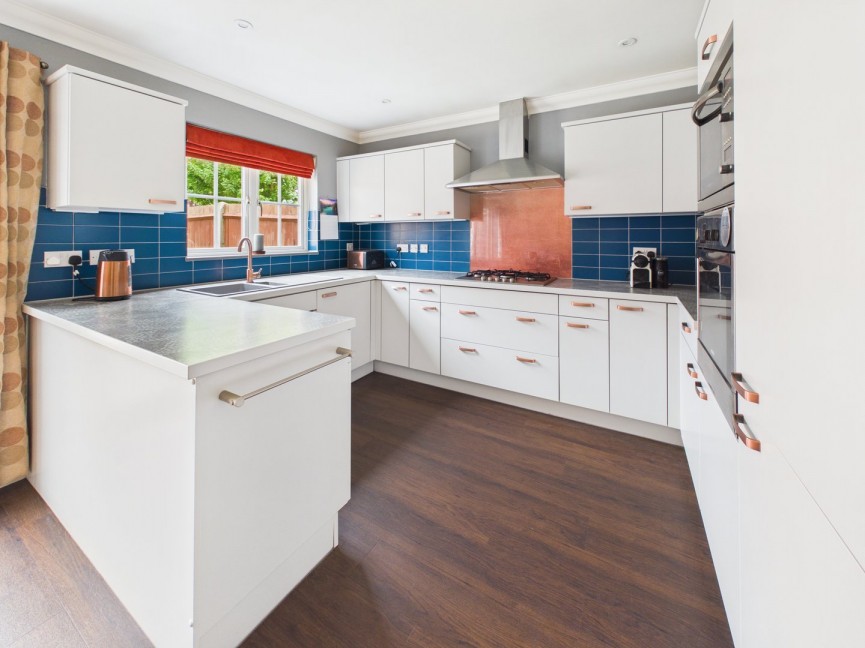 4 bedroom House for Sale South Road, Baldock, Hertfordshire