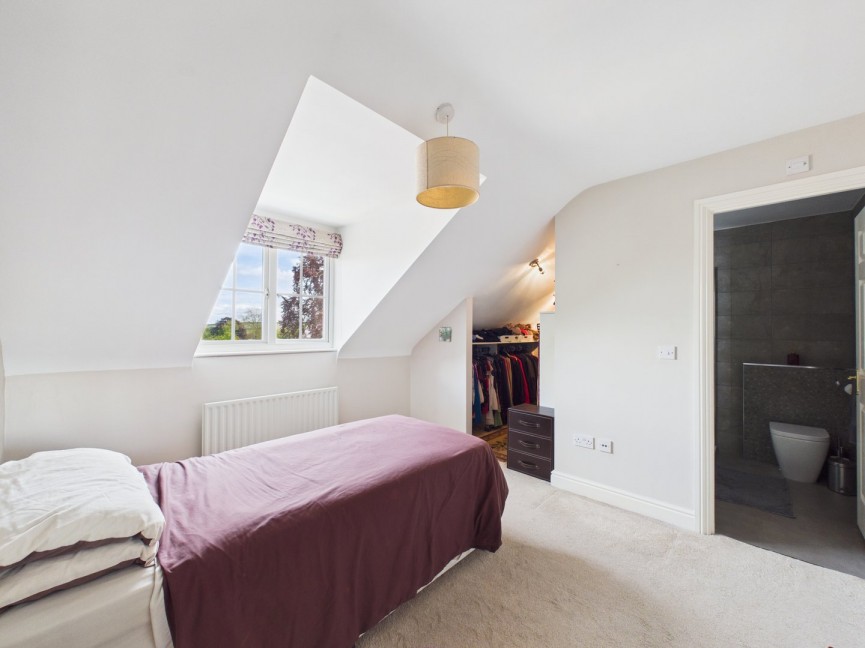 4 bedroom House for Sale South Road, Baldock, Hertfordshire